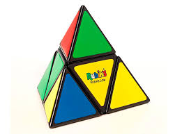 RUBIKS PIRÁMIDE